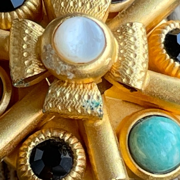 Natasha Stambouli Matte 24k Gold Plated Clipons - Picture 11 of 16